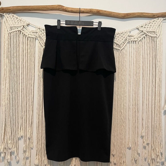 Chic High-Rise Elegant Peplum Pencil Skirt Sz 2XL (16) - Picture 6 of 10